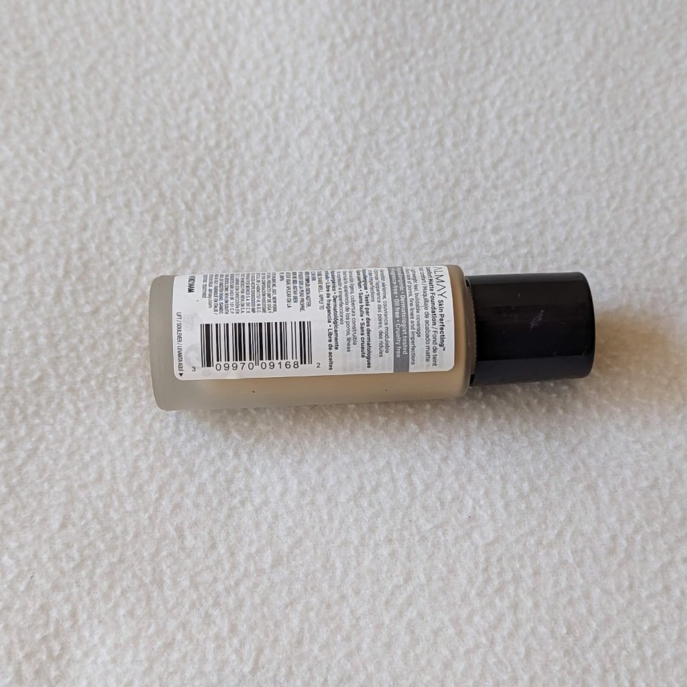 Neutral Buff 110 Skin Perfecting Comfort Matte Foundation Hypoallergenic Almay - Picture 8 of 9